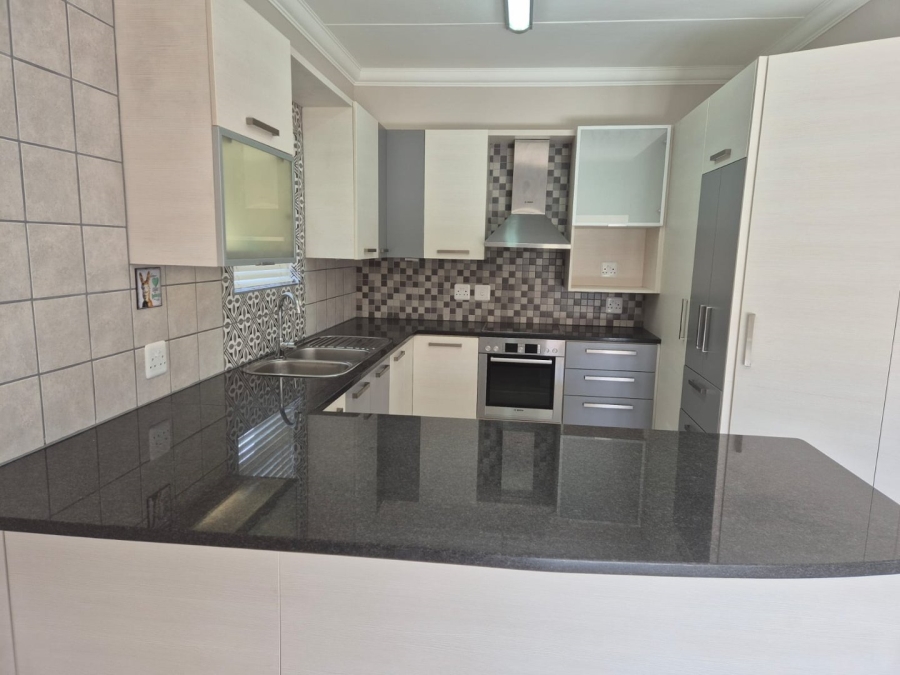 3 Bedroom Property for Sale in Hartenbos Heuwels Western Cape